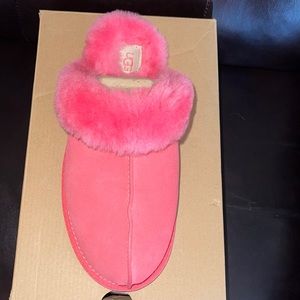 UGG WOMEN SCUFFETTE STRAWBERRY SORBET COLOR 8 NEW